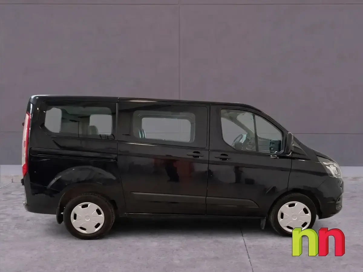 Usado Ford Transit 130 CV (95 kW) 2021 Negro Berlina