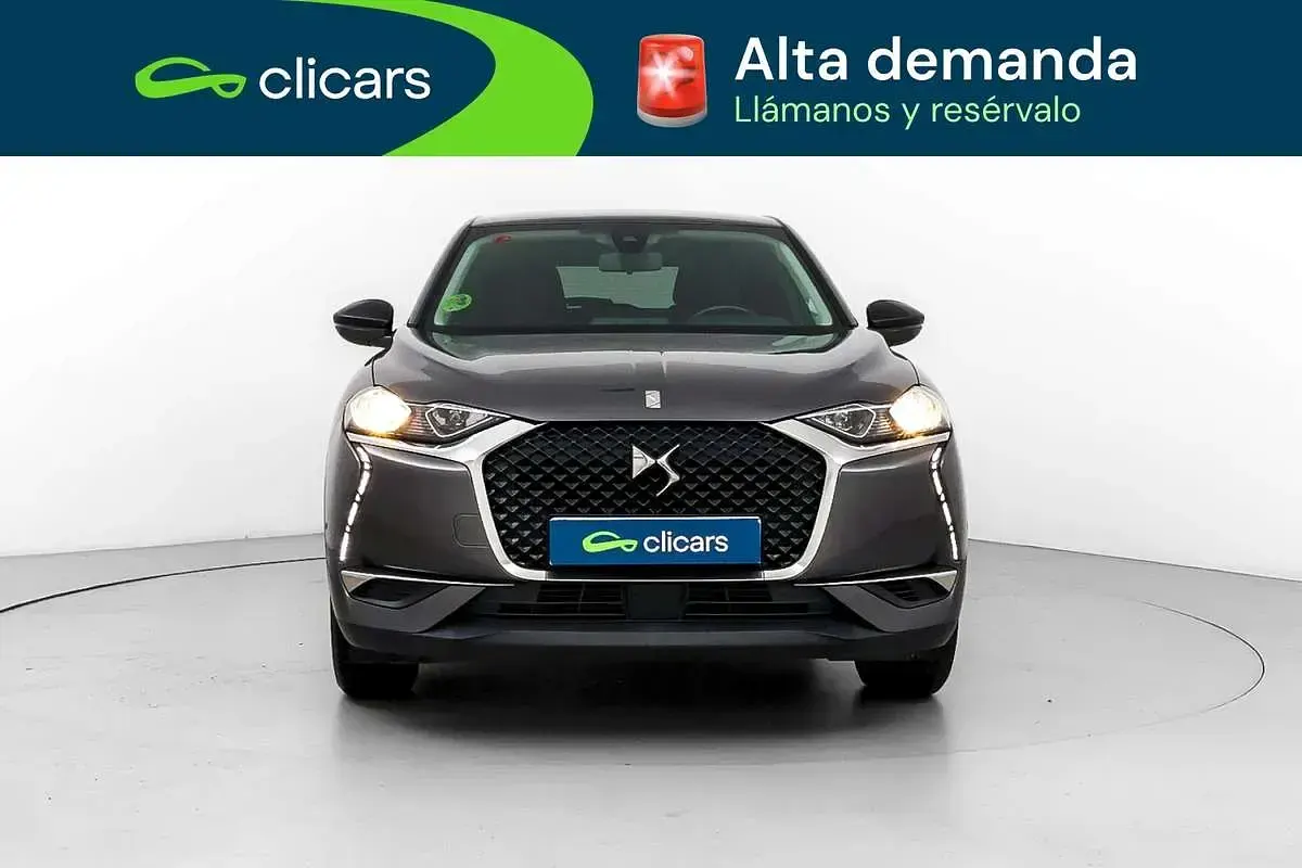 Usado DS Automobiles DS3 Crossback So Chic 102 CV (75 kW) 2020 Gris SUV