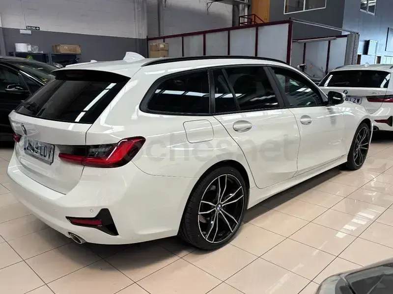 Usado BMW 318 150 CV (110 kW) 2020 Blanco Familiar