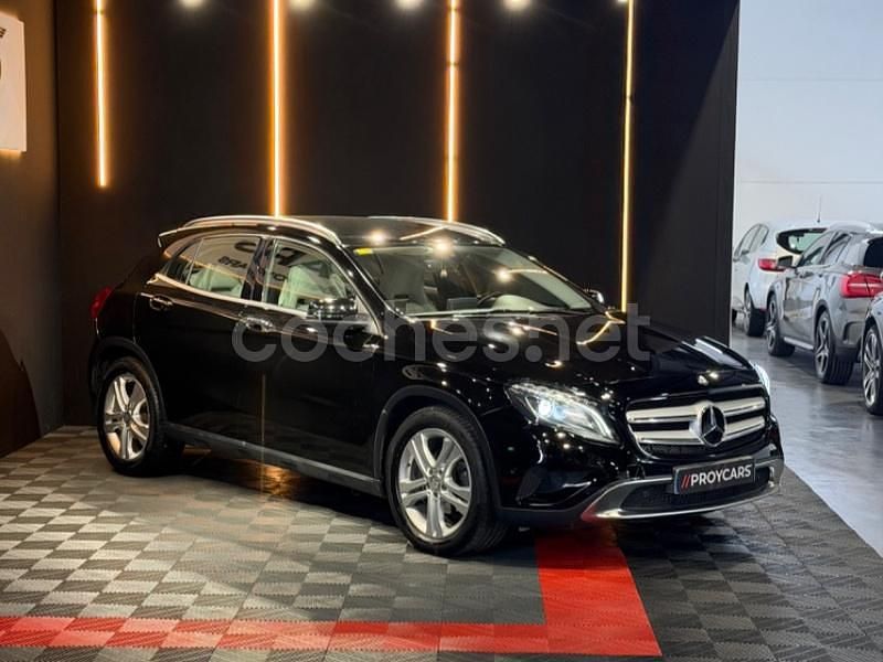 Usado Mercedes GLA200 Urban 136 CV (100 kW) 2016 Negro SUV