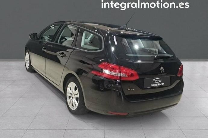 Usado Peugeot 308 Active 130 CV (95 kW) 2021