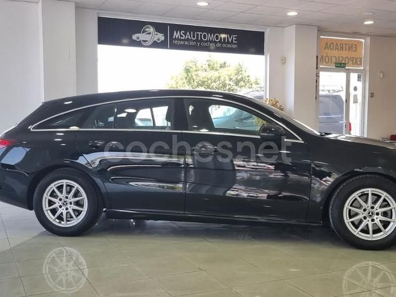 Usado Mercedes CLA200 Shooting Brake 150 CV (110 kW) 2020 Negro Familiar