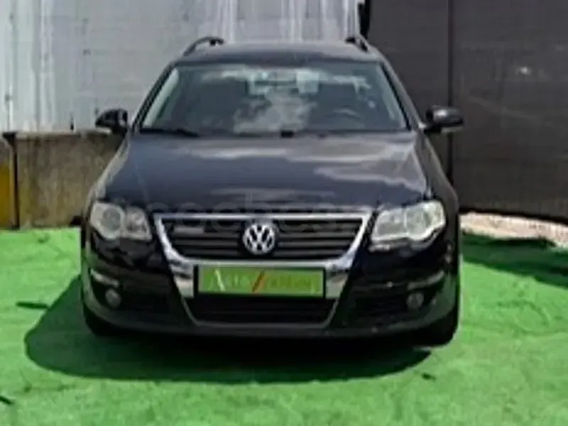 Usado VW Passat 110 CV (80 kW) 2009 Negro Familiar