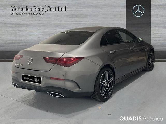 Usado Mercedes CLA220 AMG line 190 CV (139 kW) 2025 Gris montaña Berlina