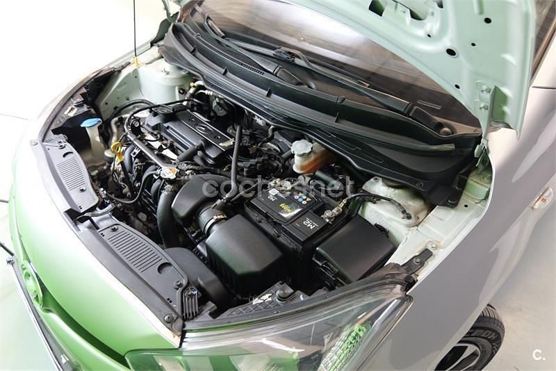 Usado Hyundai i20 85 HP (62 kW) 2013 Cinzento Citadino