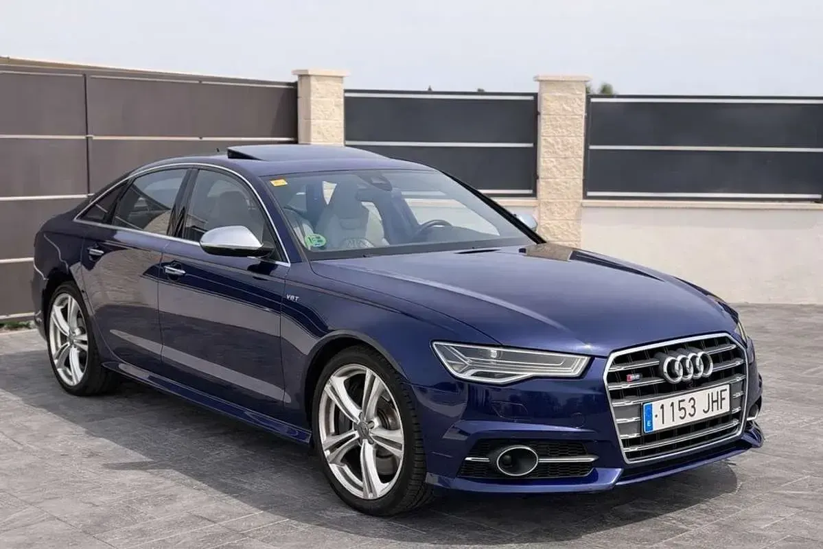 Usado Audi S6 450 CV (330 kW) 2015 Azul Berlina