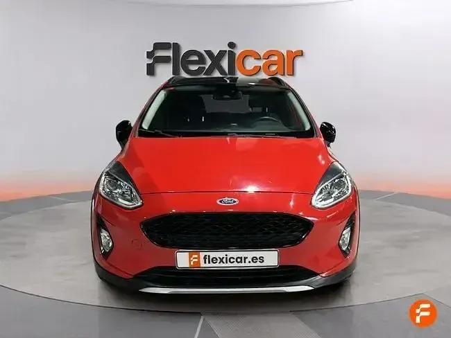 Usado Ford Fiesta Trend 100 CV (73 kW) 2019 Rojo Utilitario