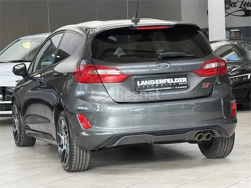 Usado Ford Fiesta ST 200 CV (147 kW) 2019 Gris / plata Utilitario