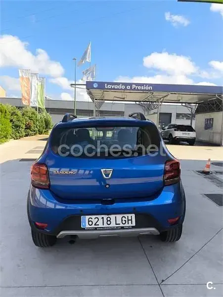 Usado Dacia Sandero Comfort 90 CV (66 kW) 2020 Azul Berlina