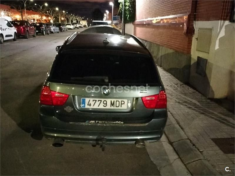 Usado BMW 320 177 CV (130 kW) 2011 Gris / plata Familiar