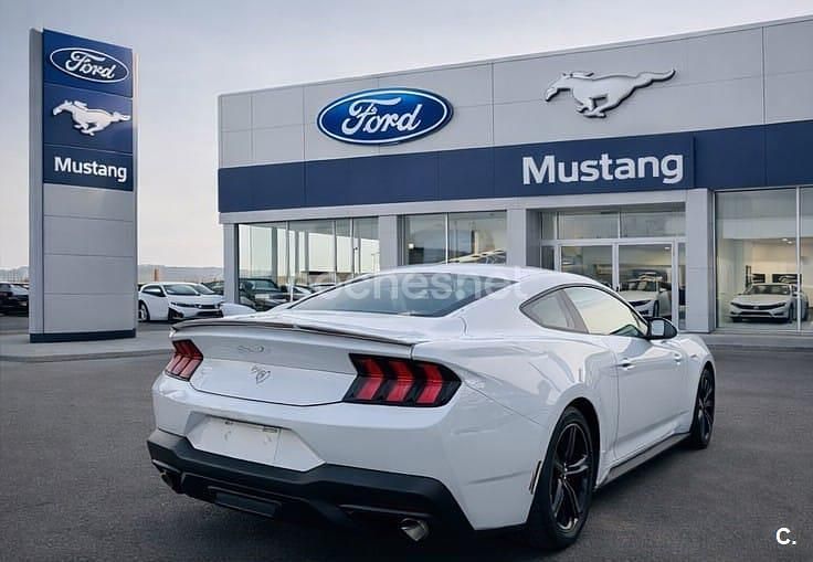 Usado Ford Mustang GT 450 CV (330 kW) 2024 Blanco Coupe