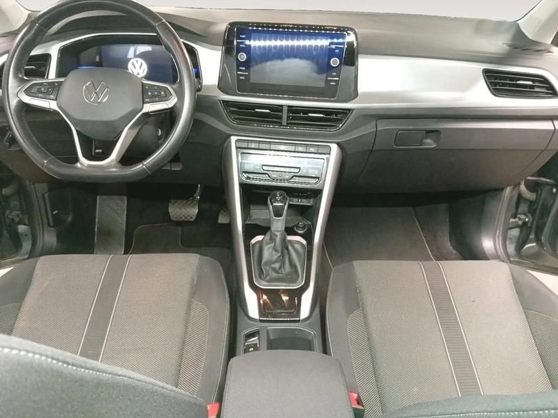 Usado VW T-Roc Life 150 CV (110 kW) 2022 Gris/plata SUV
