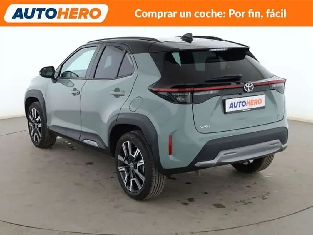 Usado Toyota Yaris Cross Edition 131 CV (96 kW) 2024 Verde SUV