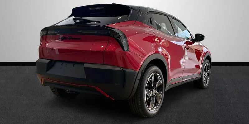 Usado Alfa Romeo Junior 114 kW (156 CV) 2024 Verde SUV