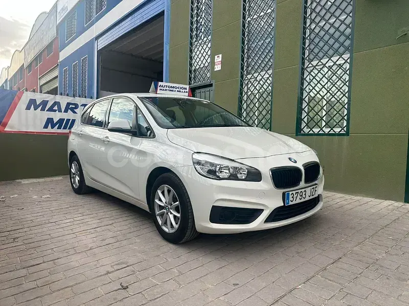 Usado BMW 216 Active Tourer 116 CV (85 kW) 2017 Blanco Monovolumen