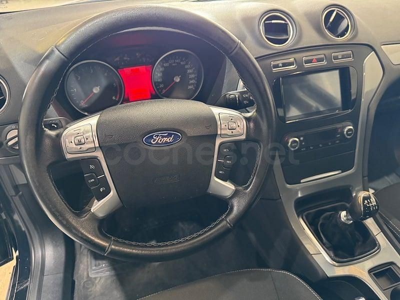 Usado Ford Mondeo 115 CV (84 kW) 2012 Negro Berlina