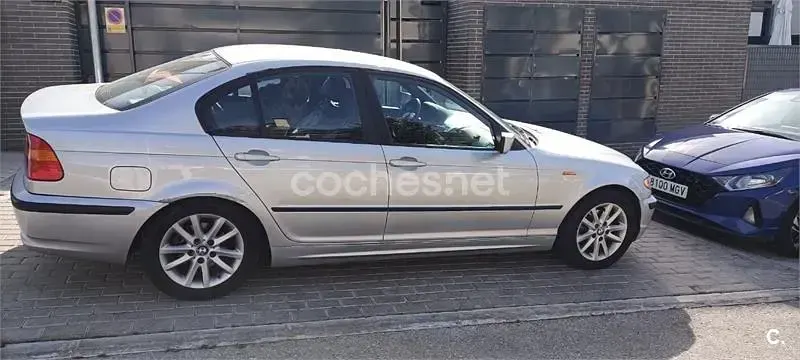Usado BMW 318 115 CV (84 kW) 2003 Gris / plata Berlina