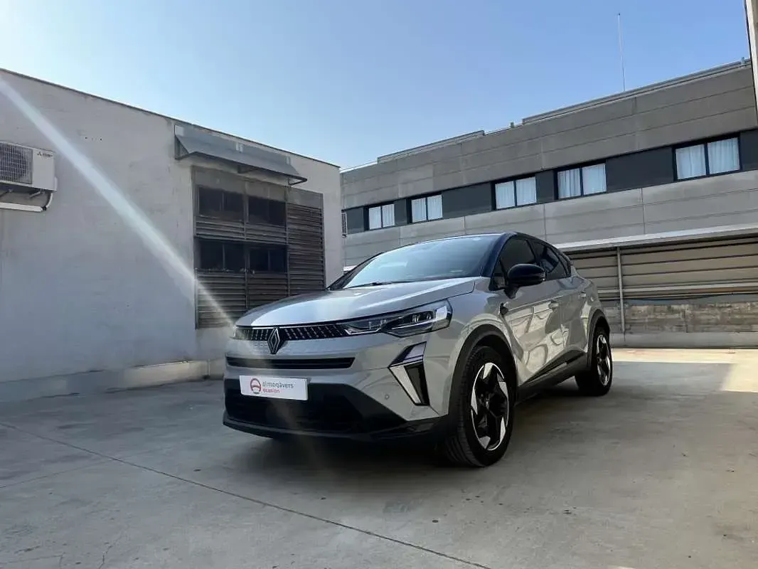 Usado Renault Captur Techno 140 CV (102 kW) 2024 Gris SUV