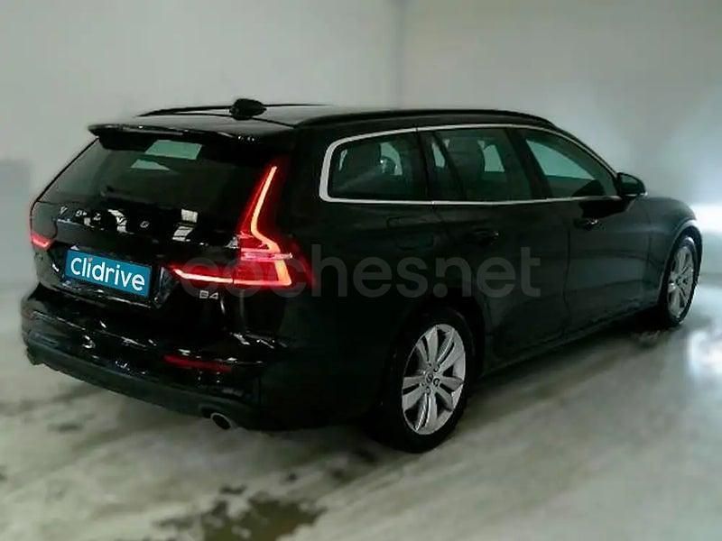 Usado Volvo V60 Momentum 197 CV (144 kW) 2021 Negro Familiar