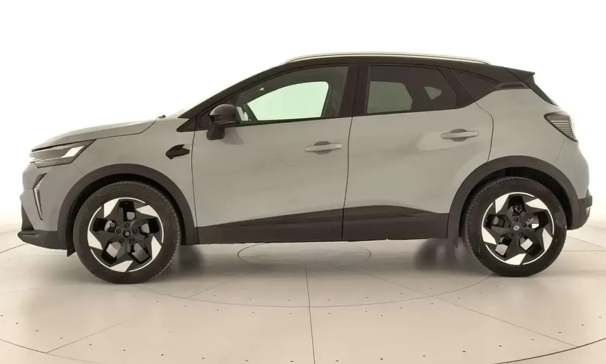 Usado Renault Captur Techno 101 CV (74 kW) 2025 Gris SUV