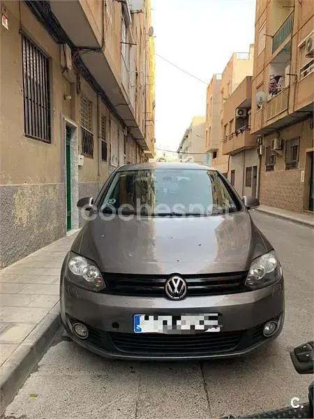 Usado VW Golf Plus Cross Advance 140 CV (102 kW) 2009 Gris / plata Monovolumen