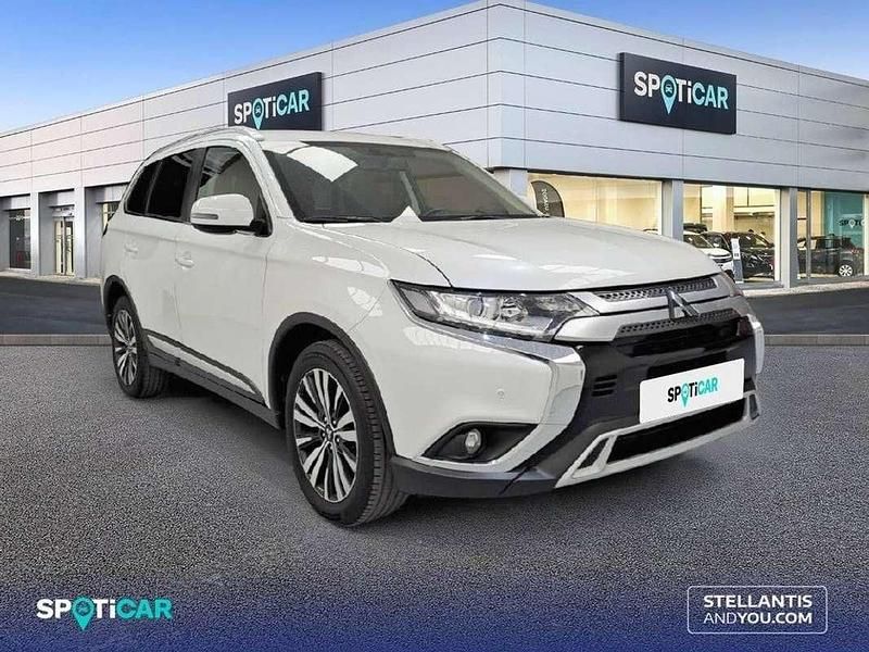 Usado Mitsubishi Outlander Motion 150 CV (110 kW) 2020 Blanco SUV