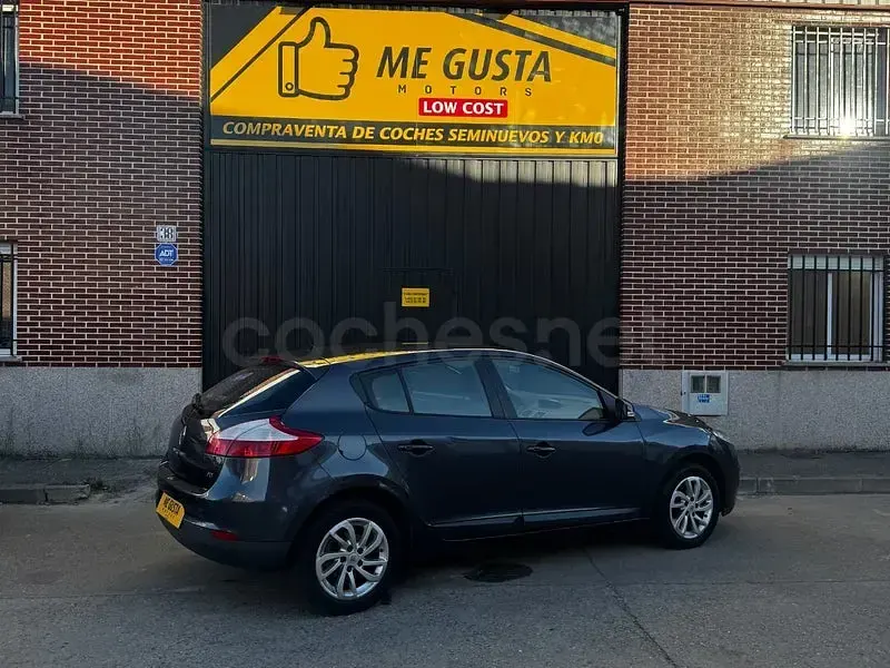 Usado Renault Mégane Expression 110 CV (80 kW) 2013 Negro Berlina