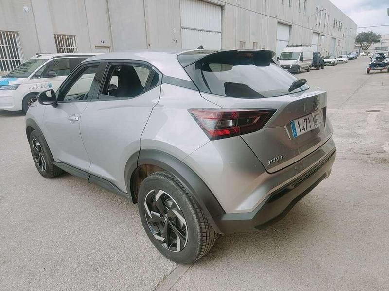 Usado Nissan Juke Acenta 114 CV (83 kW) 2023 Gris SUV