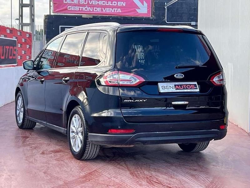 Usado Ford Galaxy Titanium 150 CV (110 kW) 2017 Negro Monovolumen