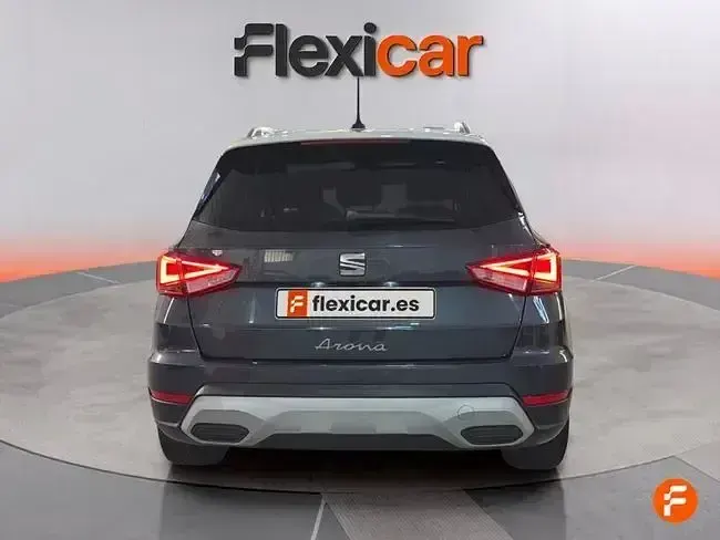 Usado Seat Arona Style 115 CV (84 kW) 2024 Gris SUV