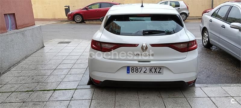 Usado Renault Mégane IV Business 115 CV (84 kW) 2019 Blanco Berlina