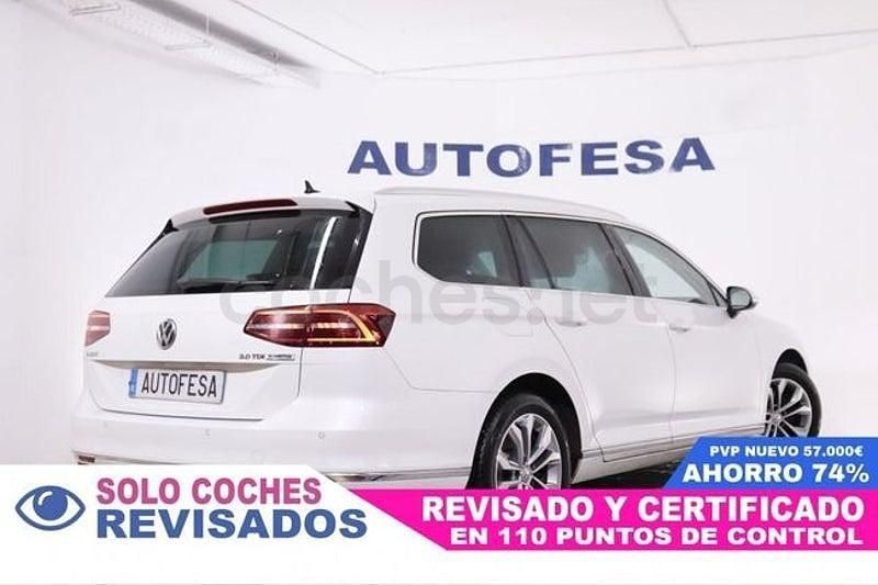Usado VW Passat Sportline 190 CV (139 kW) 2015 Blanco Familiar