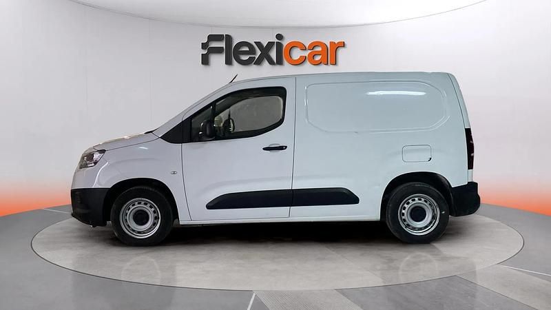 Usado Toyota Proace City City 102 CV (75 kW) 2022 Blanco Monovolumen