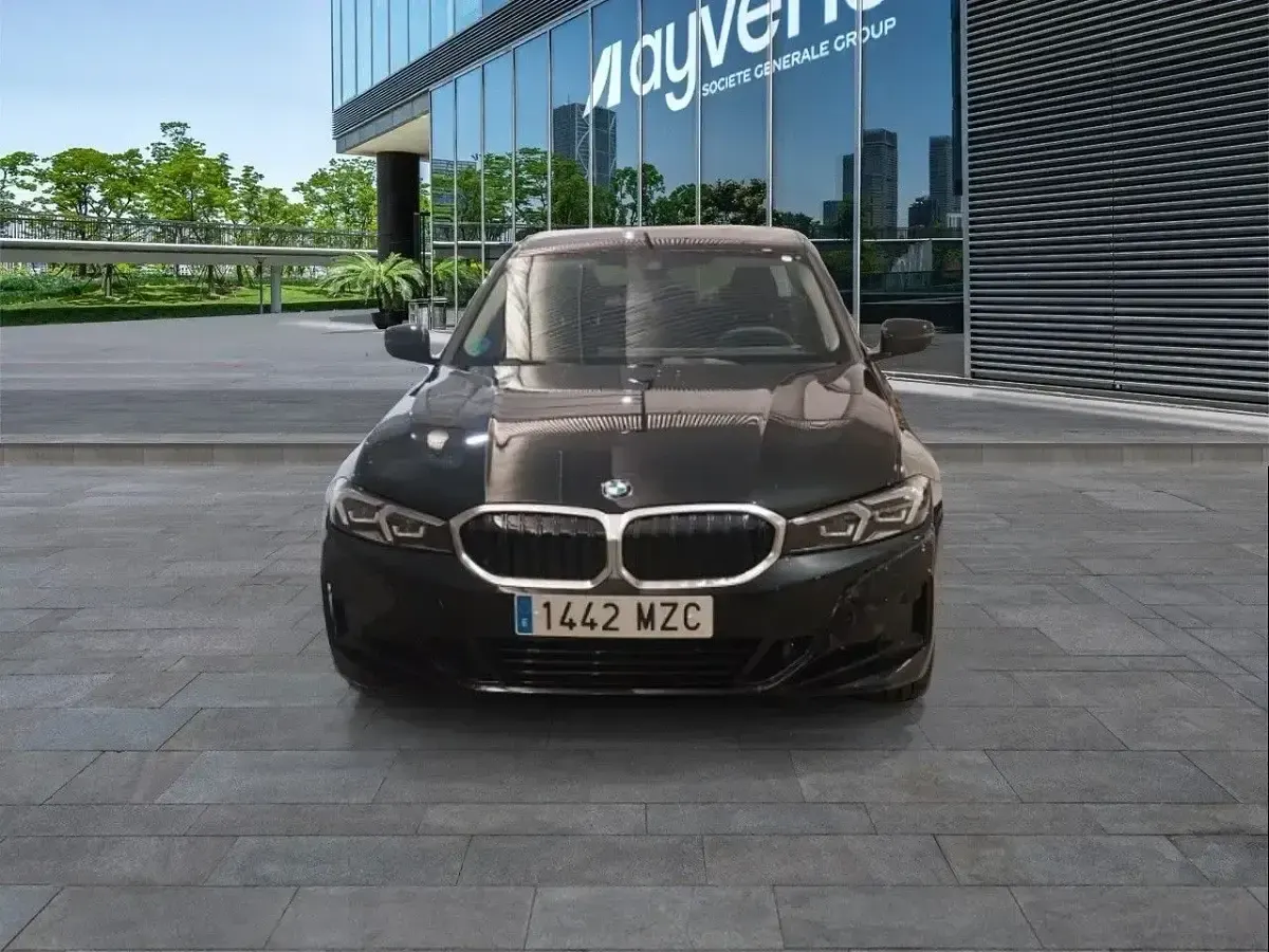 Usado BMW 318 150 CV (110 kW) 2025 Negro Berlina