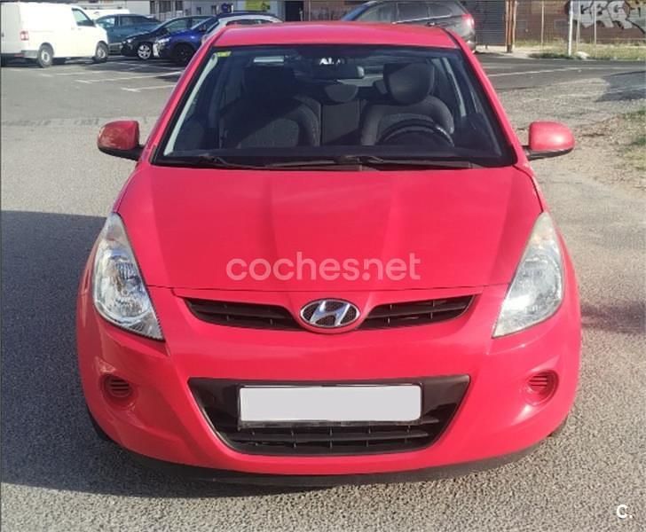Rojo Usado 2011 Hyundai i20 Classic Berlina | 3300 € (Super precio) - Imagen 1/4