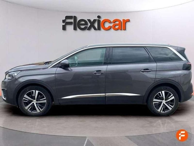 Usado Peugeot 5008 Allure 131 CV (96 kW) 2019 Verde SUV