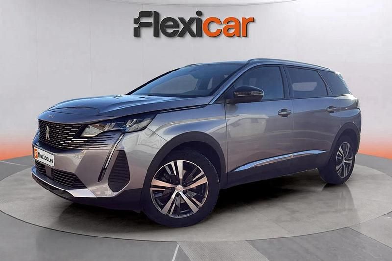 Usado Peugeot 5008 Allure 131 CV (96 kW) 2024 Gris Monovolumen