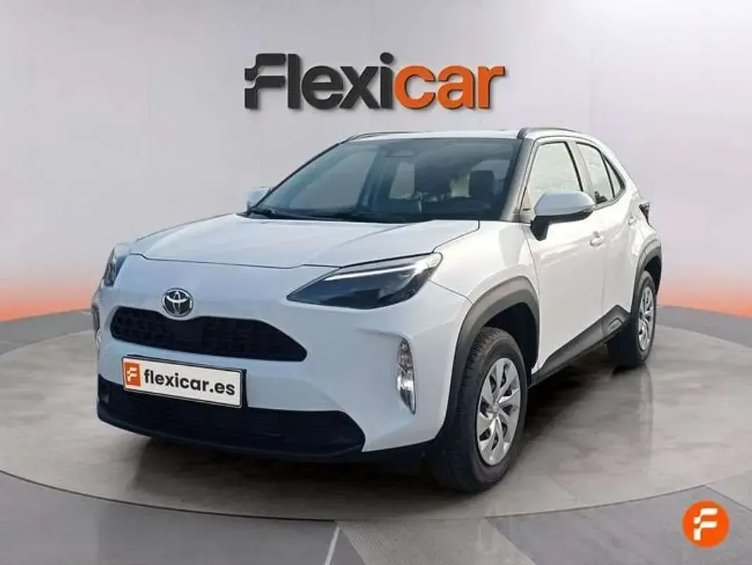 Nuevo Toyota Yaris Cross Active 131 CV (96 kW) 2026 Blanco SUV