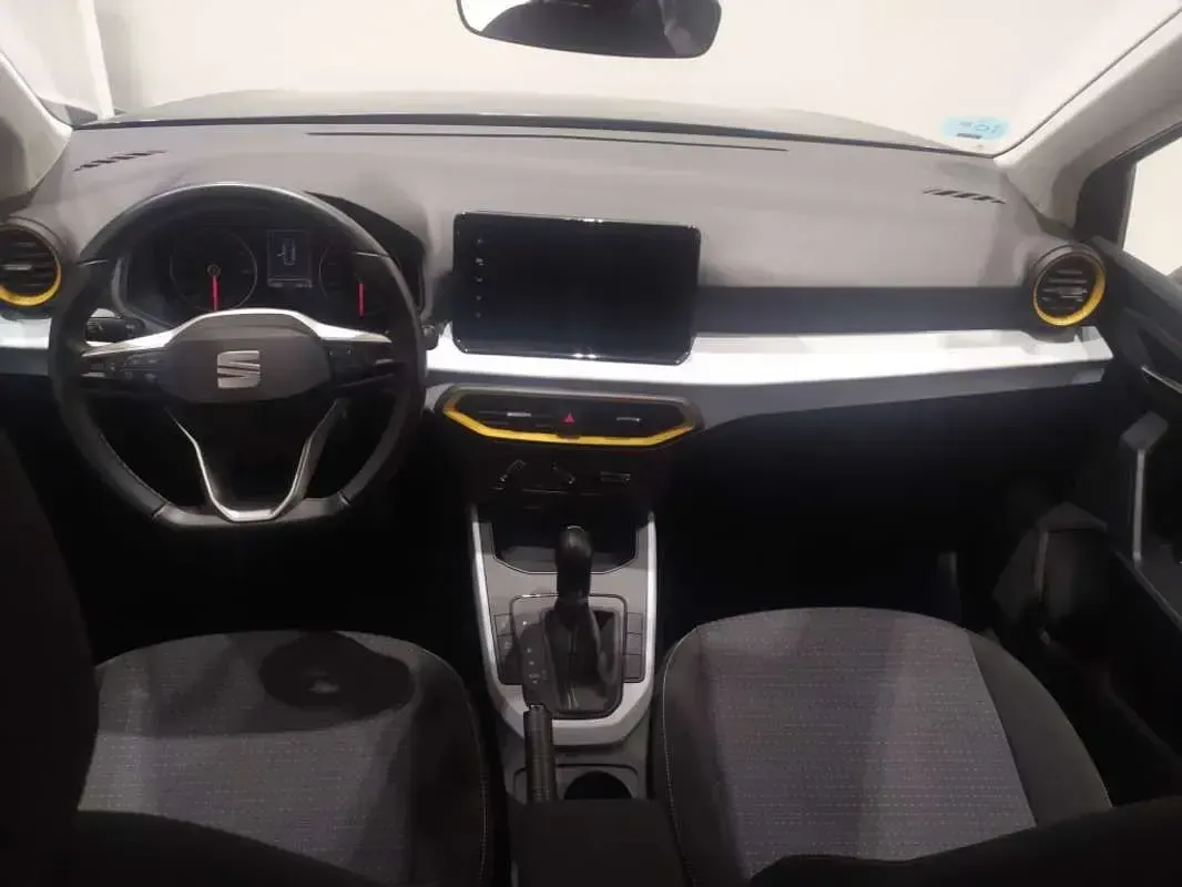 Usado Seat Arona Style 116 CV (85 kW) 2025 Blanco SUV