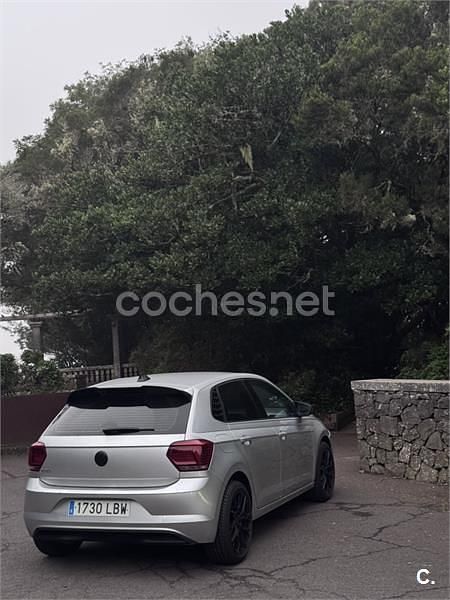 Usado VW Polo Advance 95 CV (69 kW) 2019 Gris / plata Berlina