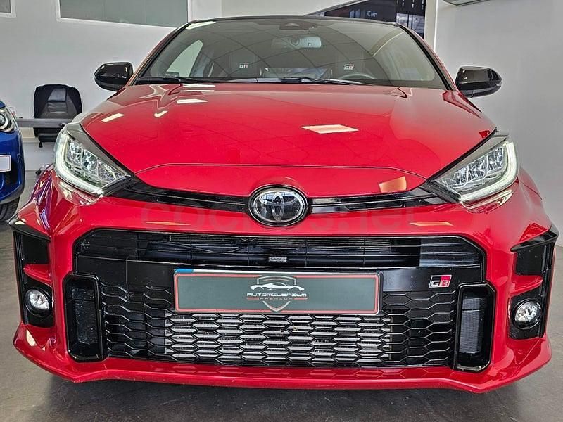 Usado Toyota Yaris 261 CV (191 kW) 2021 Rojo Utilitario