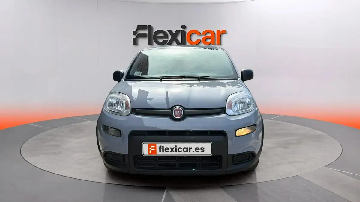 Usado Fiat Panda 71 CV (52 kW) 2023 Violeta Utilitario