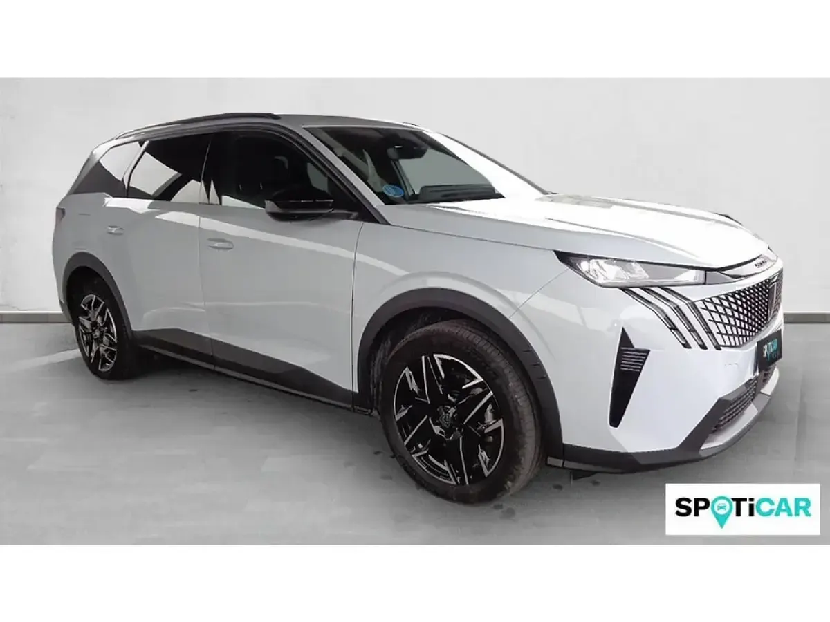 Usado Peugeot 5008 Allure 145 CV (106 kW) 2025 Blanco SUV