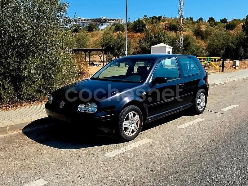 Negro Usado 2003 VW Golf IV Conceptline Berlina | 3499 € (Precio justo) - Imagen 1/4