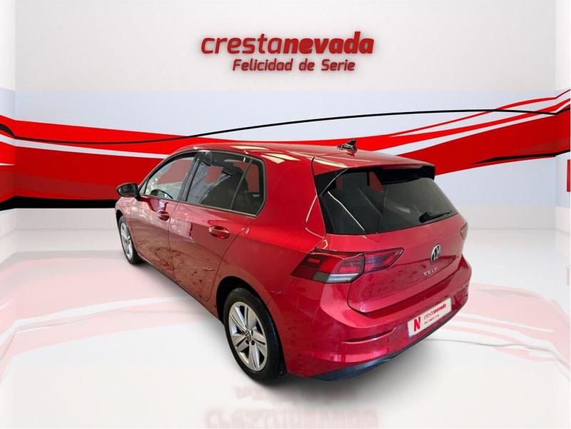 Usado VW Golf VIII Life 116 CV (85 kW) 2022 Rojo