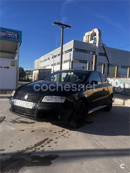 Używany Fiat Stilo Racing 115 KM (84 kW) 2004 Czarny Sedan/Limuzyna