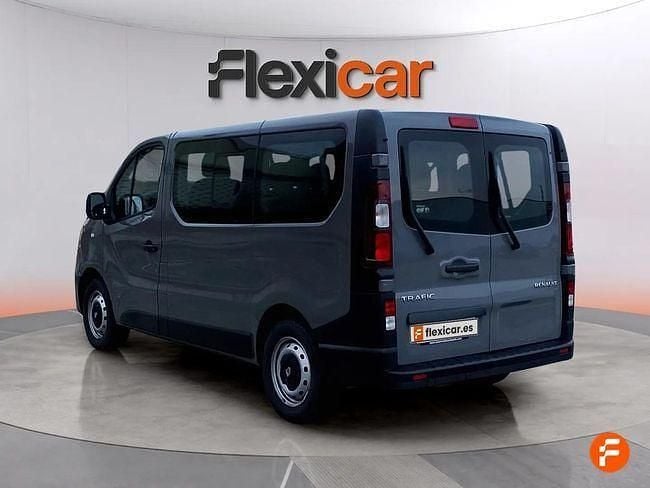 Usado Renault Trafic 120 CV (88 kW) 2018 Gris Monovolumen