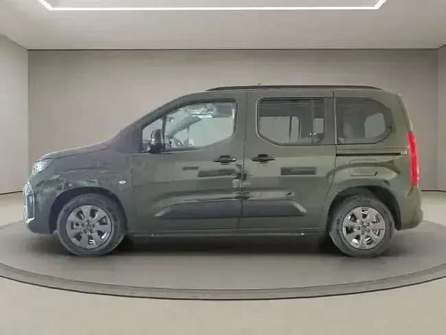 Nuevo Opel Combo S 100 CV (73 kW) 2025 Verde Monovolumen