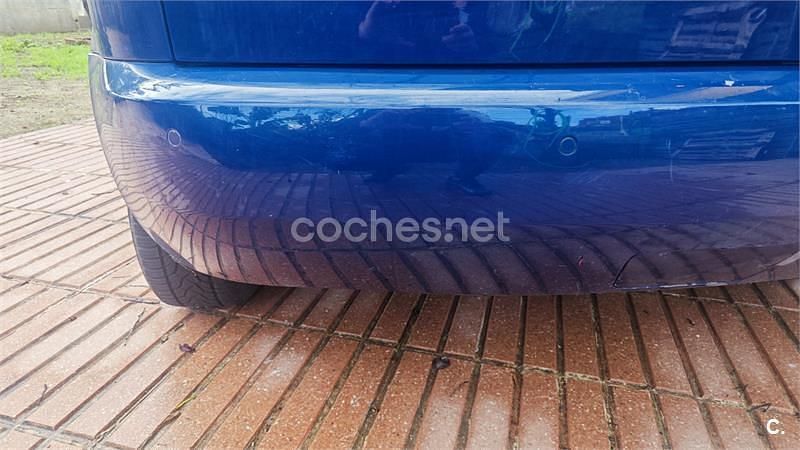 Usado Skoda Roomster Elegance 105 CV (77 kW) 2015 Azul Monovolumen