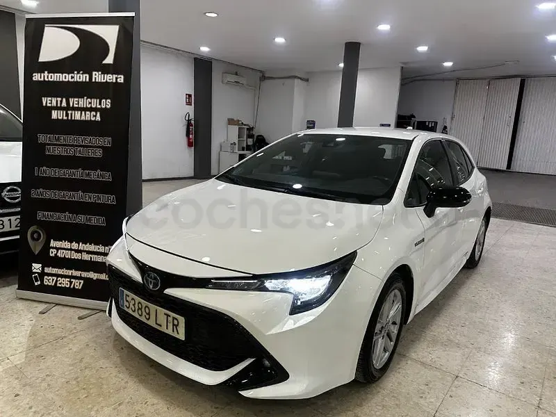 Usado Toyota Corolla Active 122 CV (89 kW) 2021 Blanco Berlina